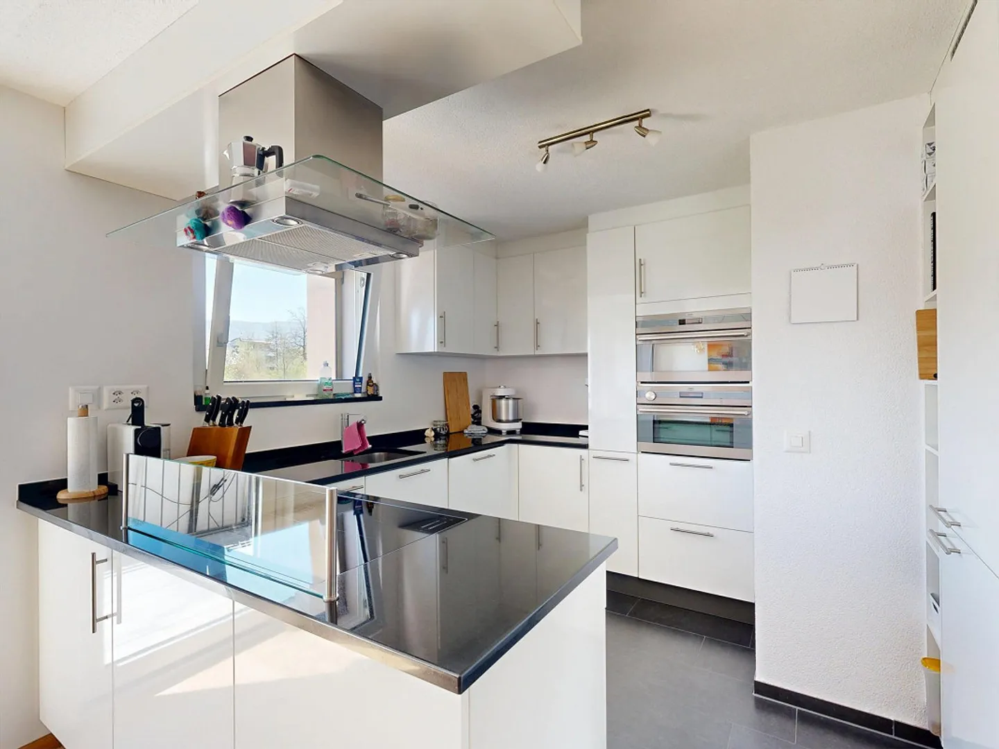 Charmantes Reihenhaus in Therwil - Foto 4 von 13