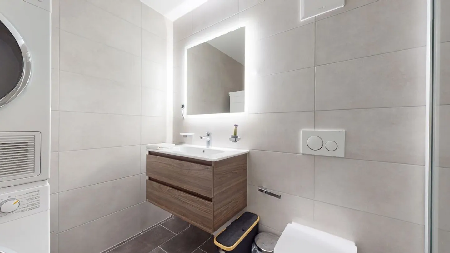 2-room apartment on the upper floor, without vis-à-vis, with included parking space. - Photo 6 of 11