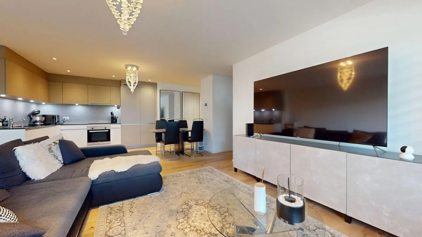 2-room apartment on the upper floor, without vis-à-vis, with included parking space. - Photo 3 of 11