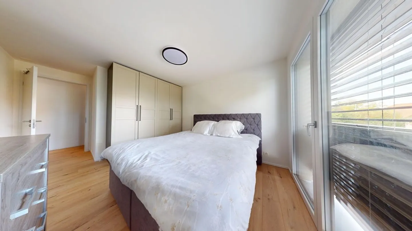2-room apartment on the upper floor, without vis-à-vis, with included parking space. - Photo 4 of 11