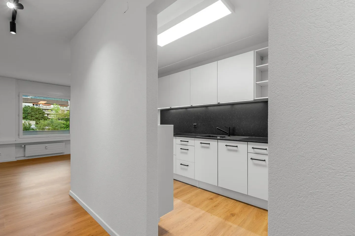 Renoviertes Apartment mit Balkonen - Foto 18 von 30