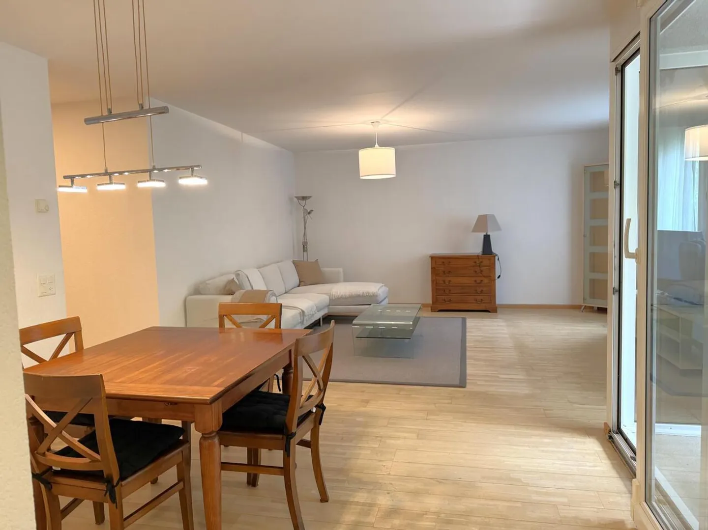 Beautiful furnished 3.5-room apartment with garden - Photo 1 of 9