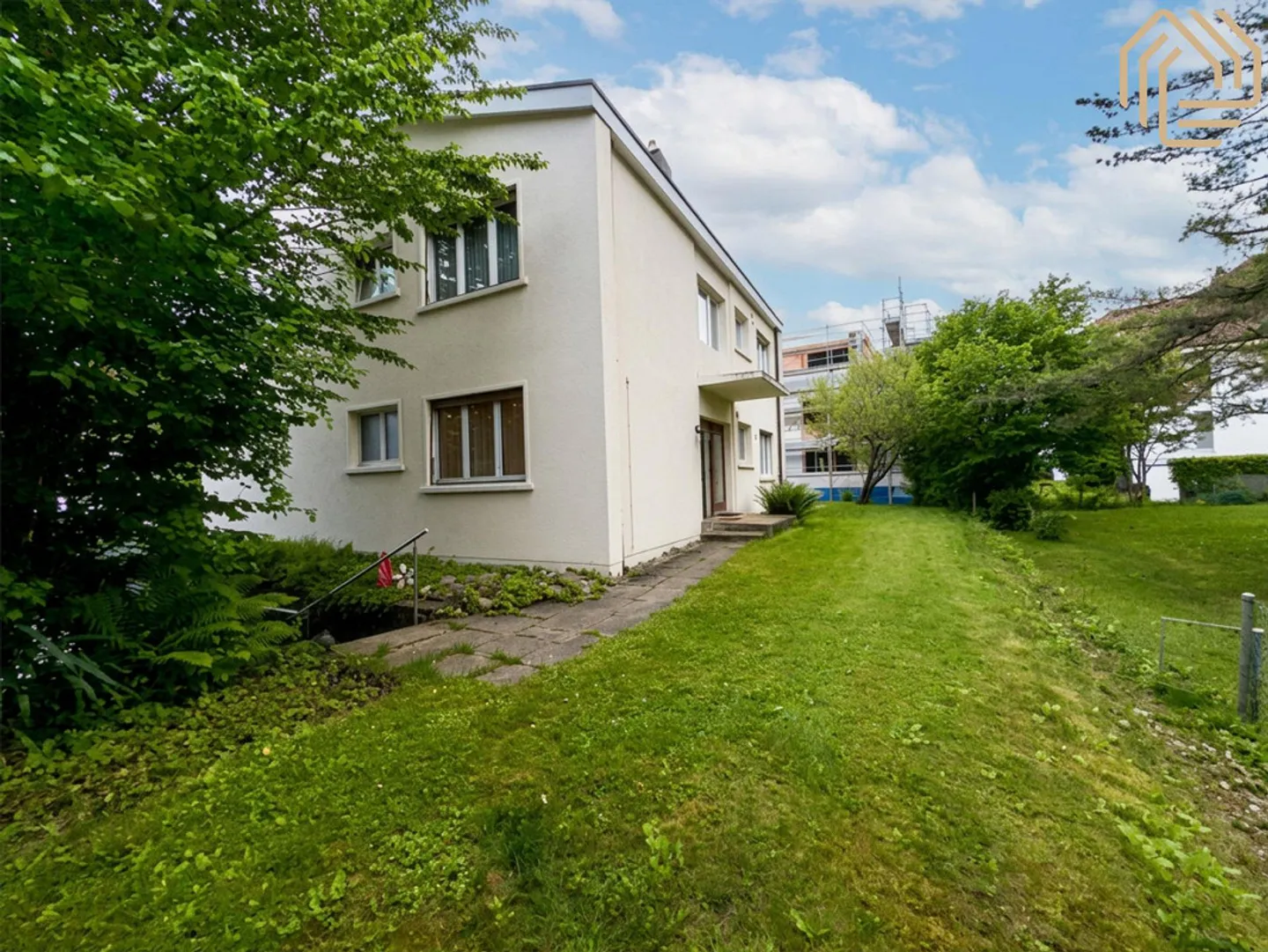 Geräumige 5.5 Zimmer-Wohnung - Foto 2 von 17