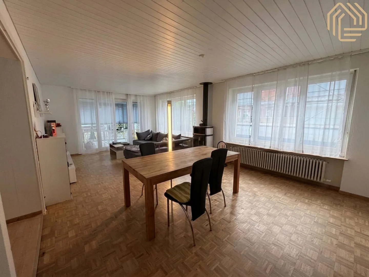 Geräumige 5.5 Zimmer-Wohnung - Foto 3 von 17