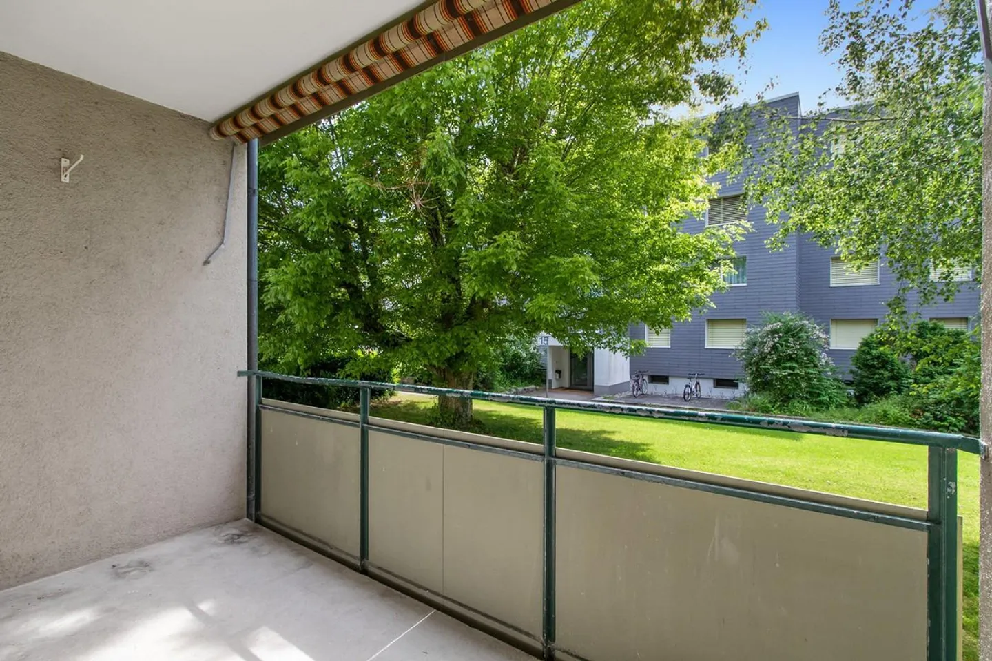 Appartement avec balcon sur le vert ! - Photo 4 sur 11