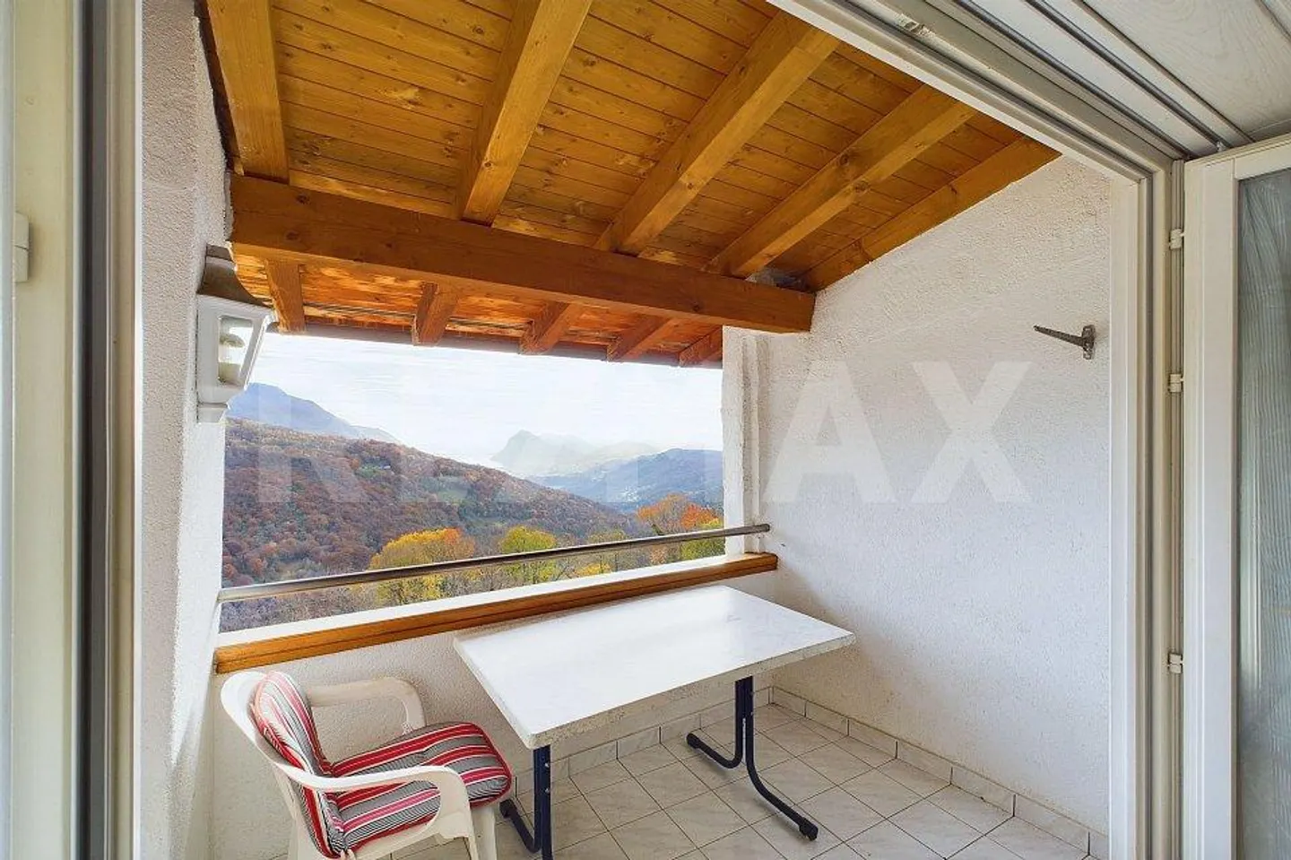 Corner of peace immersed in nature with a view of Lugano - Photo 10 of 13