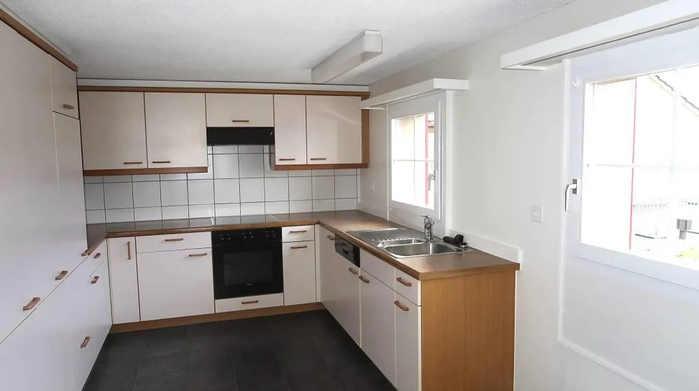 Appartement spacieux de 4,5 pièces dans la vieille ville de Herisau - Photo 5 sur 8