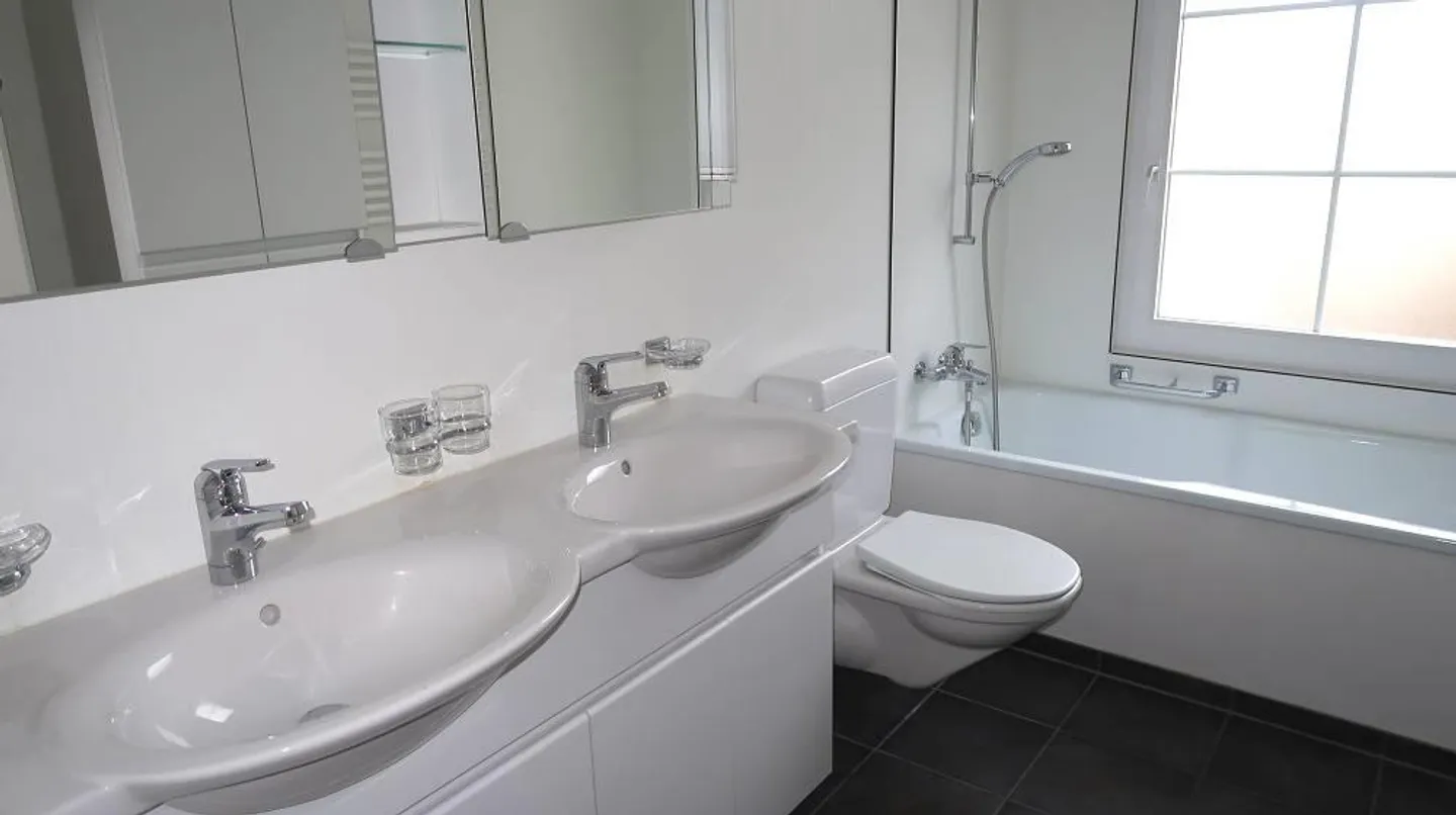 Appartement spacieux de 4,5 pièces dans la vieille ville de Herisau - Photo 6 sur 8