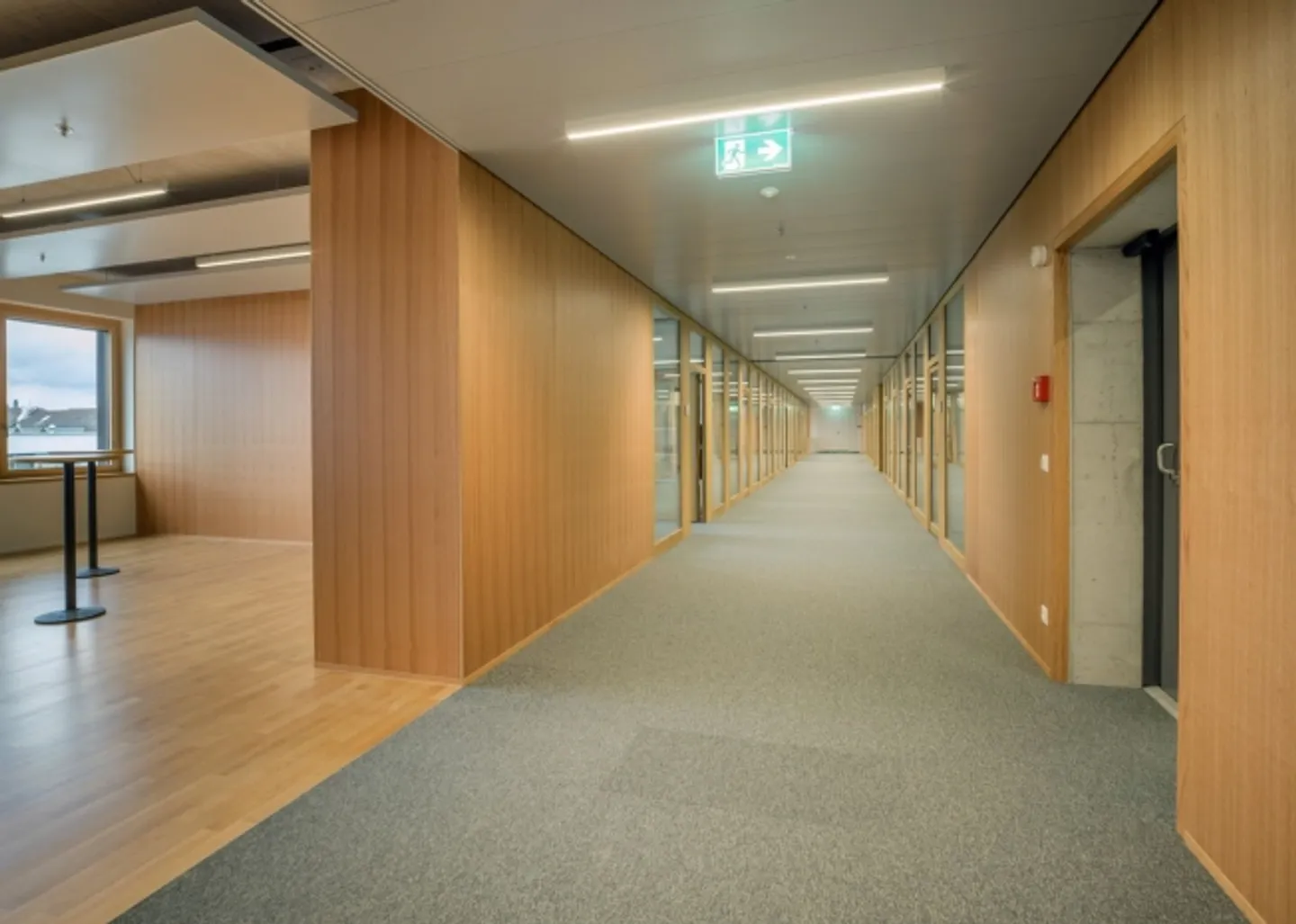 «Aussergewöhnliches Bürokonzept 438 m² in Hagendorn!» - Foto 8 von 10