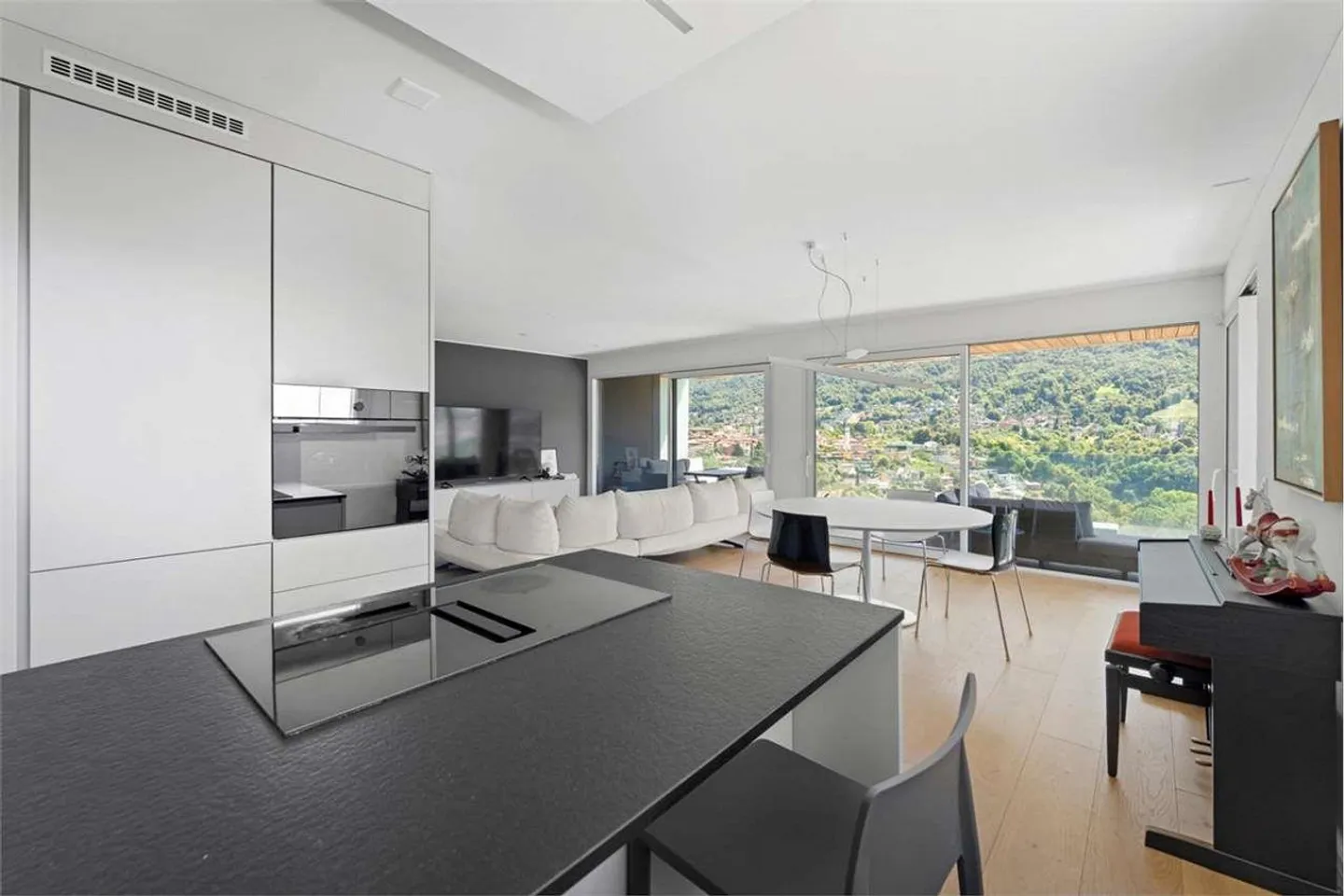 3.5 Room Apartment Corner with Lake View and Garden - Photo 7 of 13