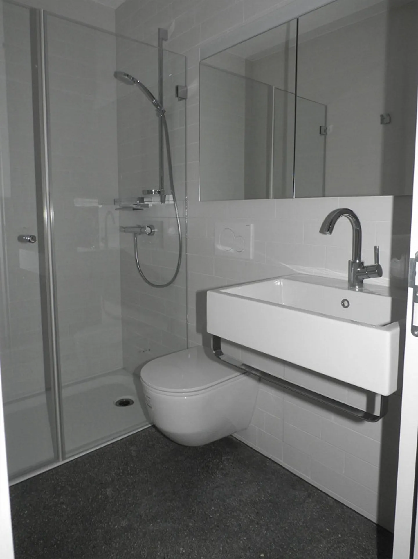 Jolie, appartement ancien rénové - Photo 12 sur 14