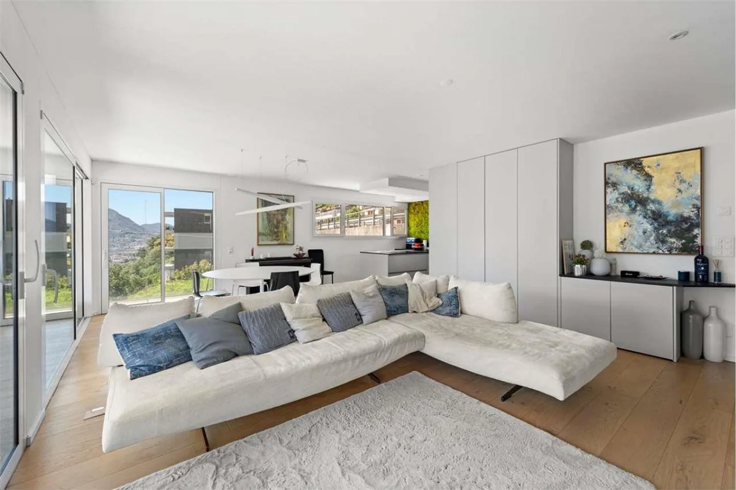 3.5 Room Apartment Corner with Lake View and Garden - Photo 9 of 13