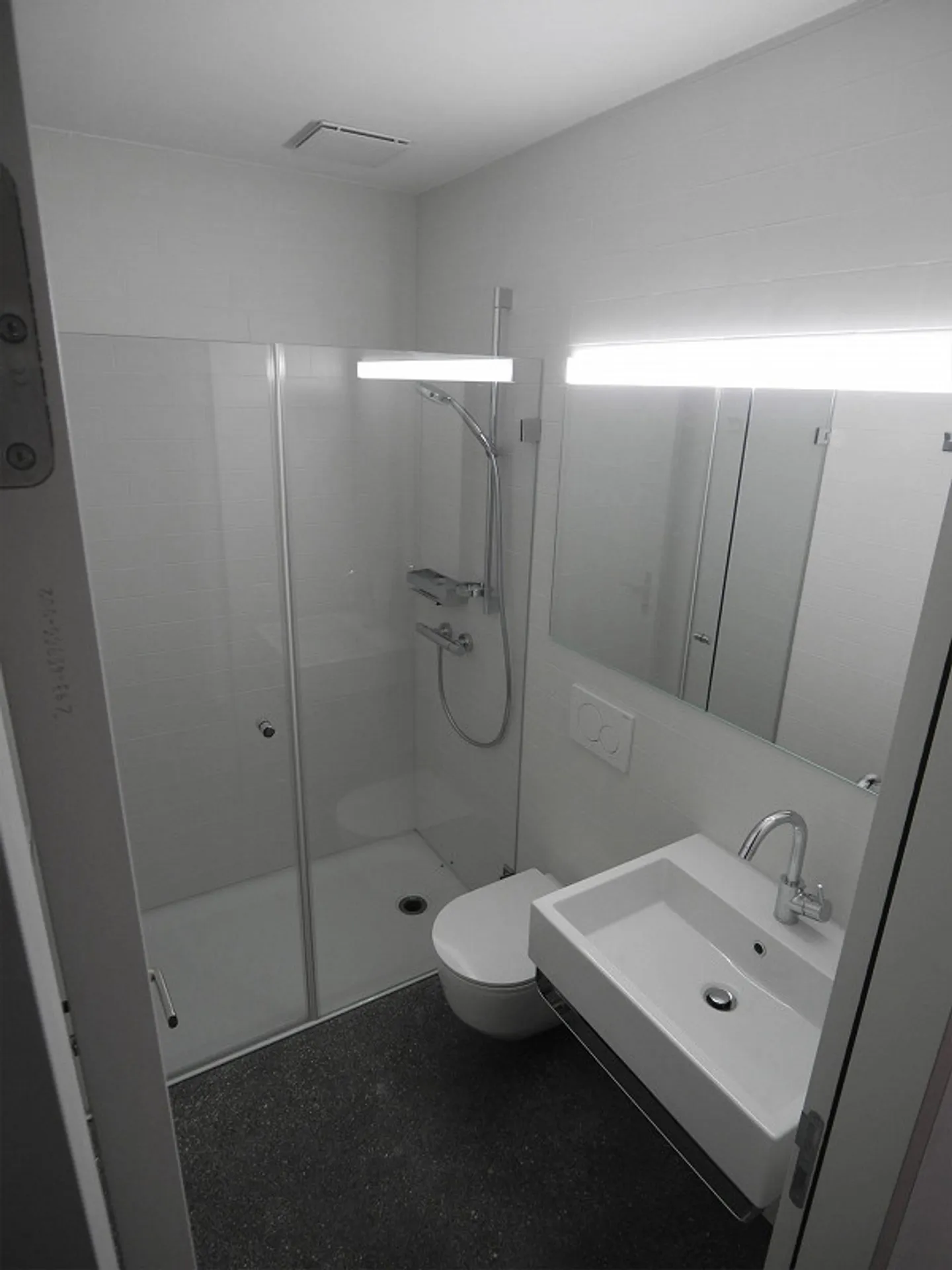 Jolie, appartement ancien rénové - Photo 13 sur 14