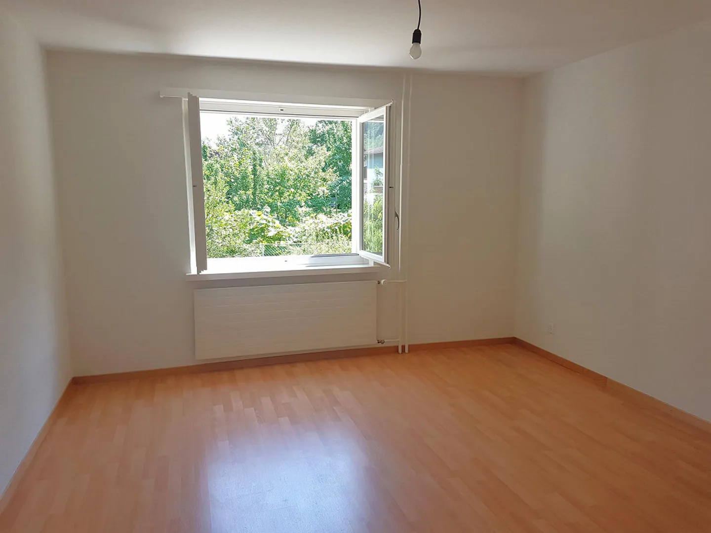 Bright, quiet 3.5 room apartment - Photo 4 of 6