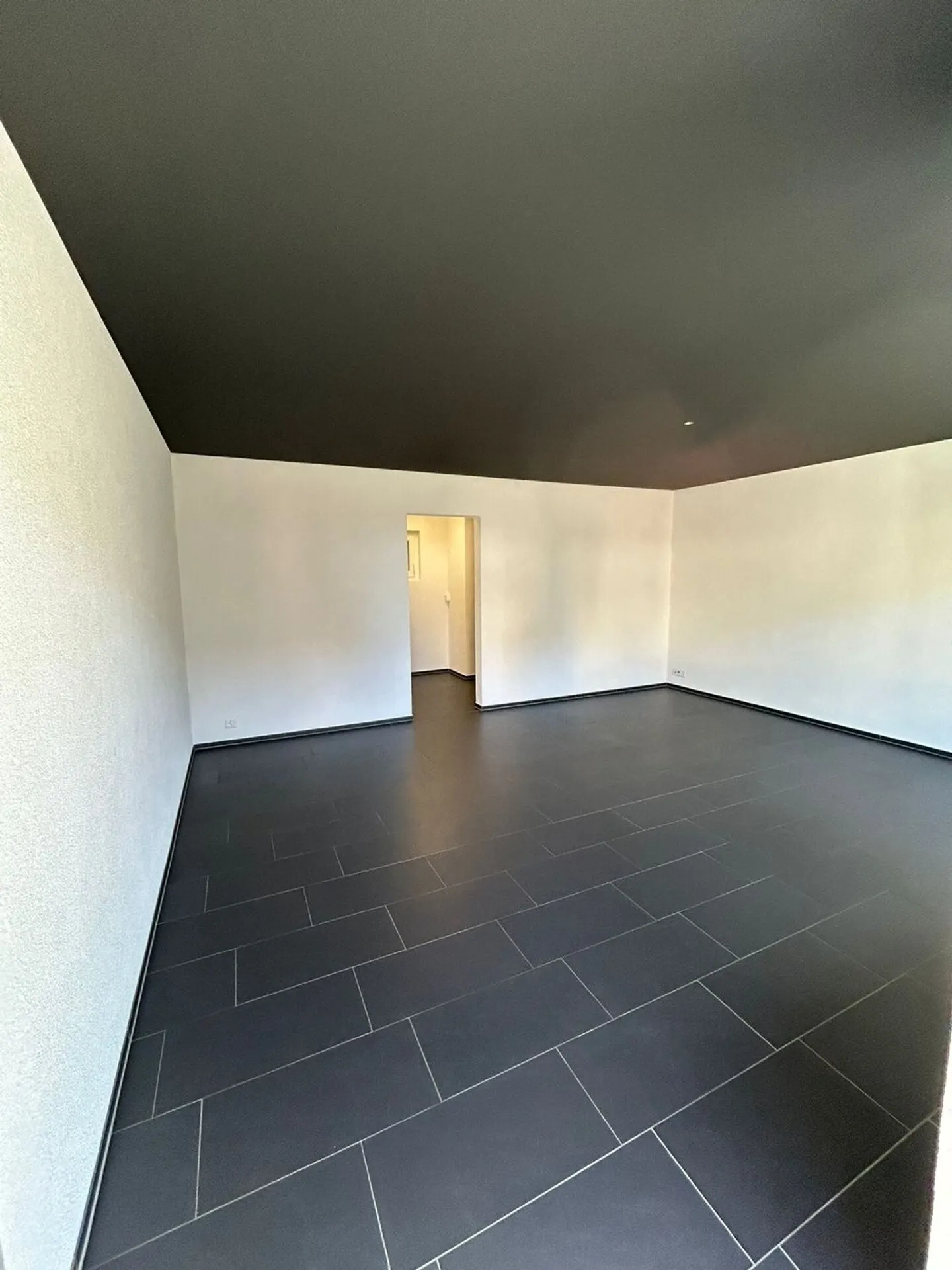 Vielseitig nutzbarer Gewerberaum in Aeugst am Albis - Photo 3 of 8