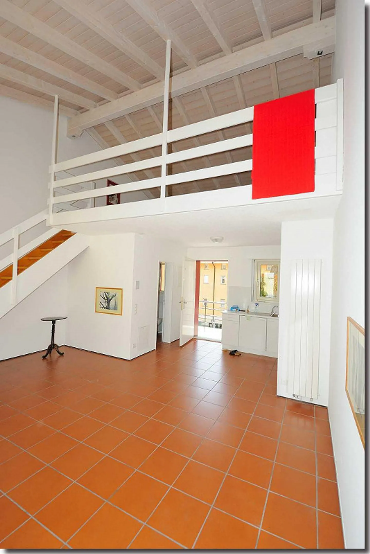 Im quirligen Zentrum 2‑Zimmer Duplexwohnung - Foto 2 von 30