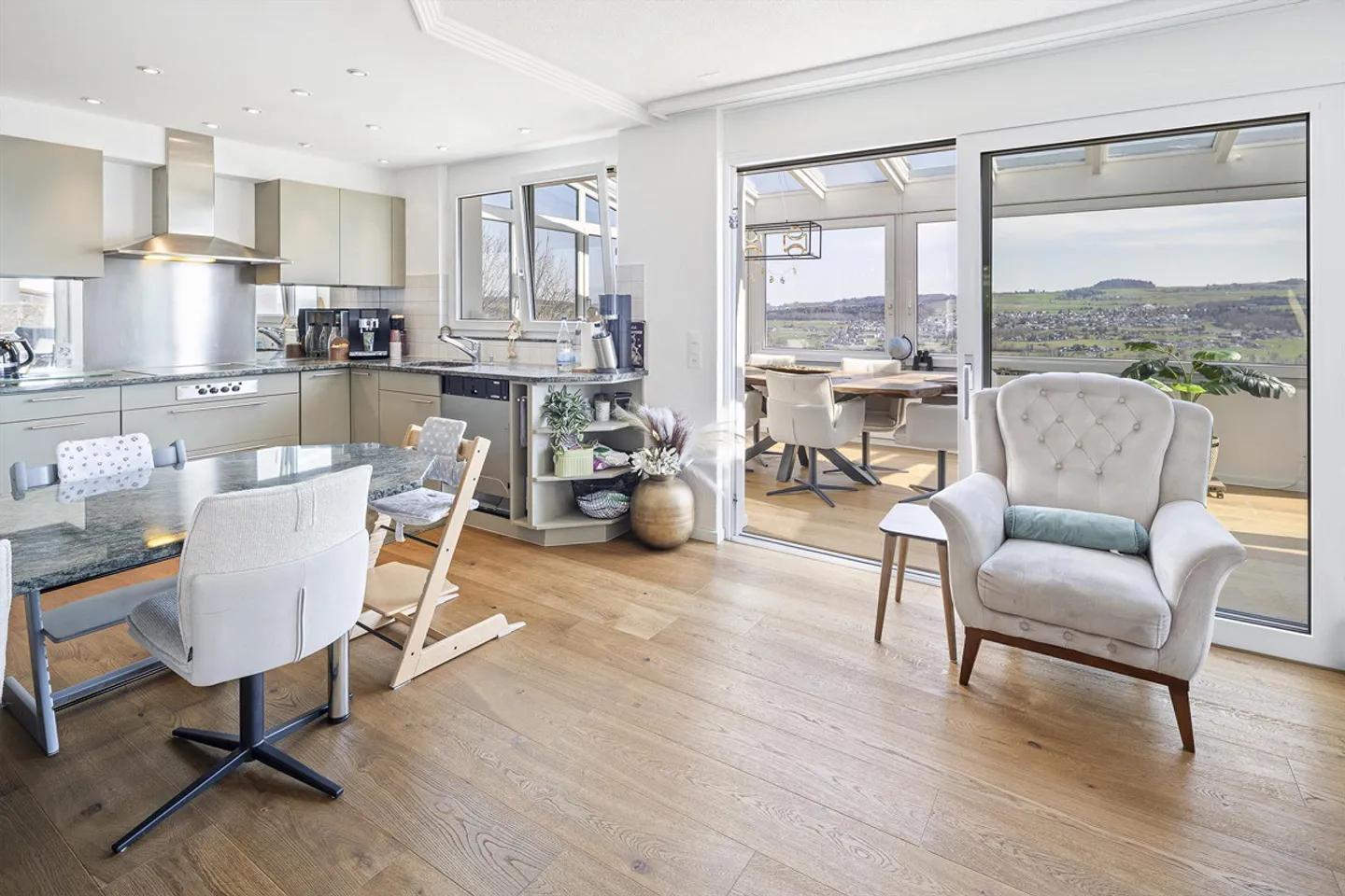 Vue de rêve ininterrompue sur les Alpes et sur le lac Hallwil - Photo 7 sur 13