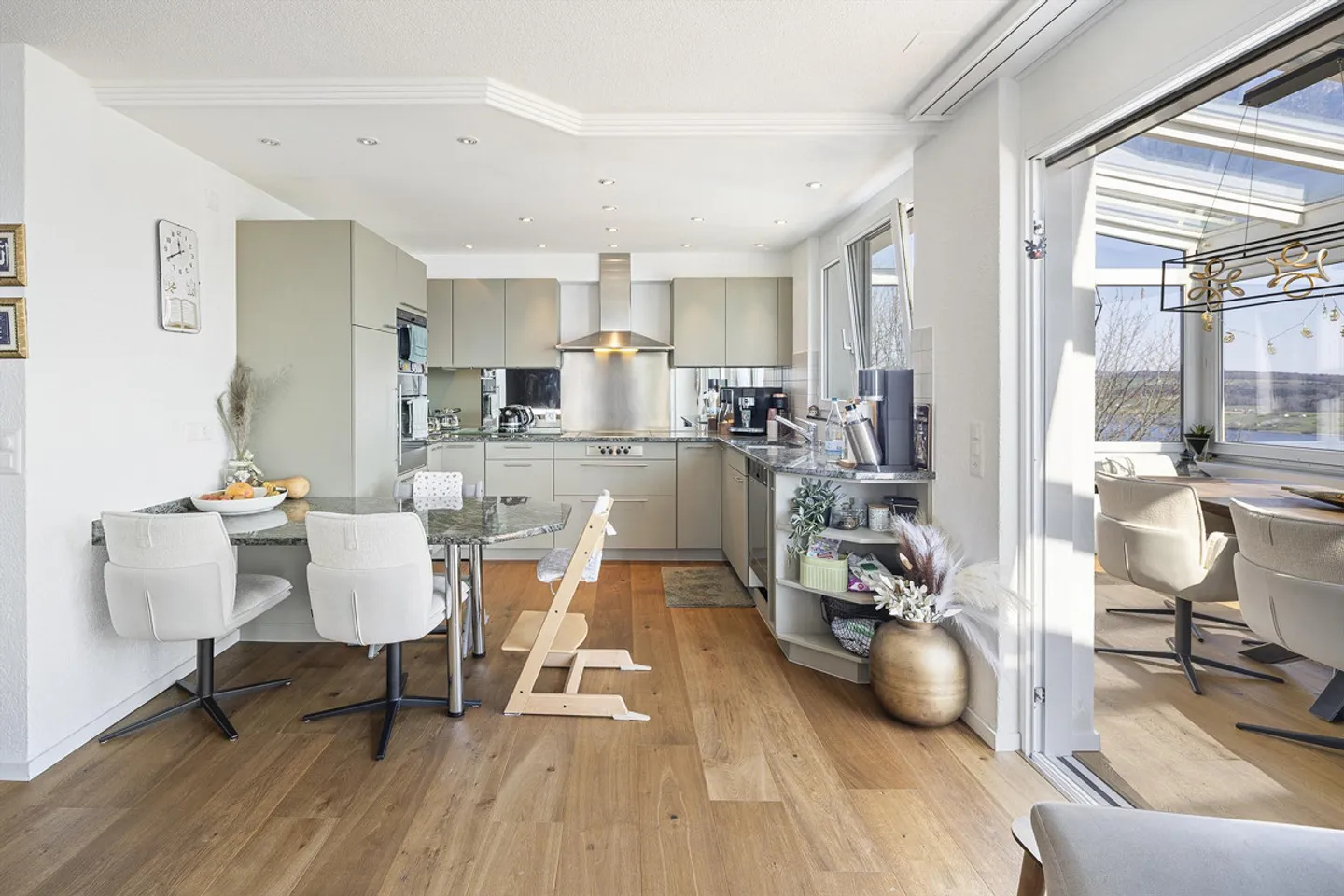 Vue de rêve ininterrompue sur les Alpes et sur le lac Hallwil - Photo 8 sur 13