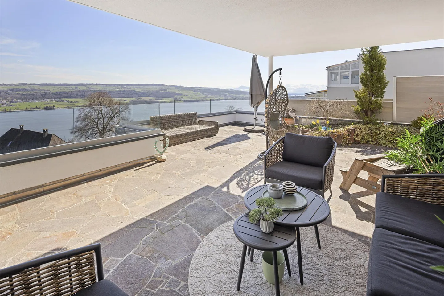 Vue de rêve ininterrompue sur les Alpes et sur le lac Hallwil - Photo 3 sur 13