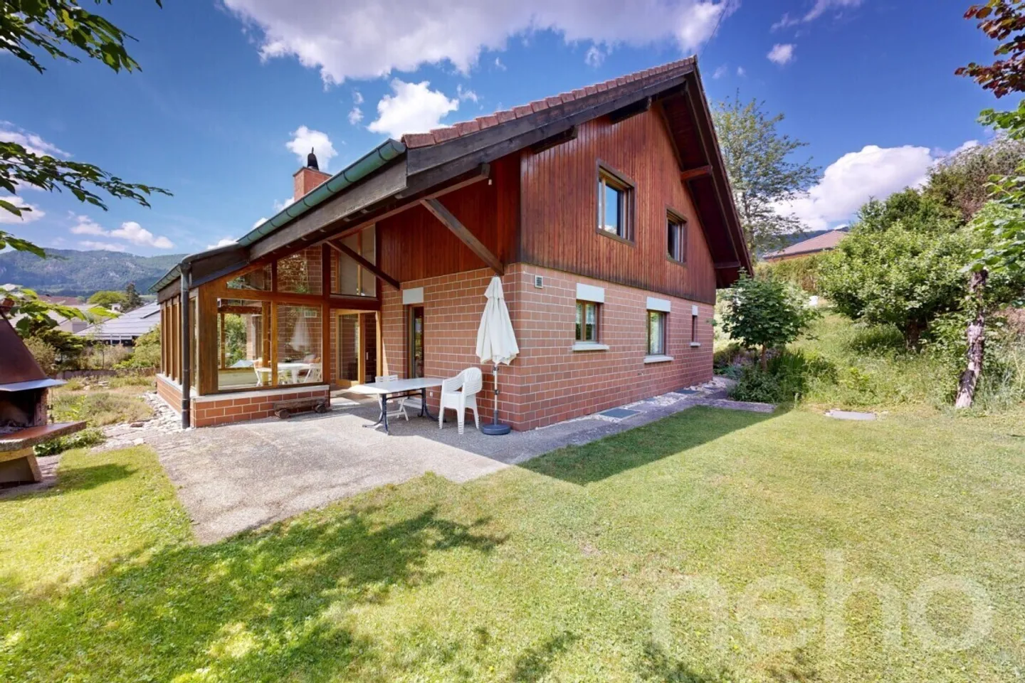 Geräumiges Haus mit schöner Aussicht - Foto 2 von 12