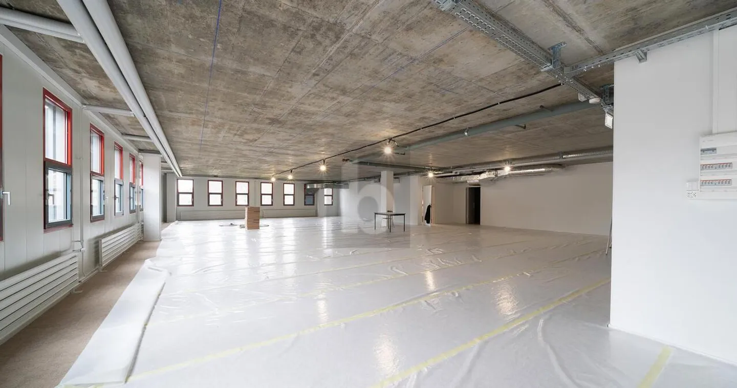 IN A GOOD LOCATION WITH OPTION FOR CO-CREATION - Photo 1 of 6