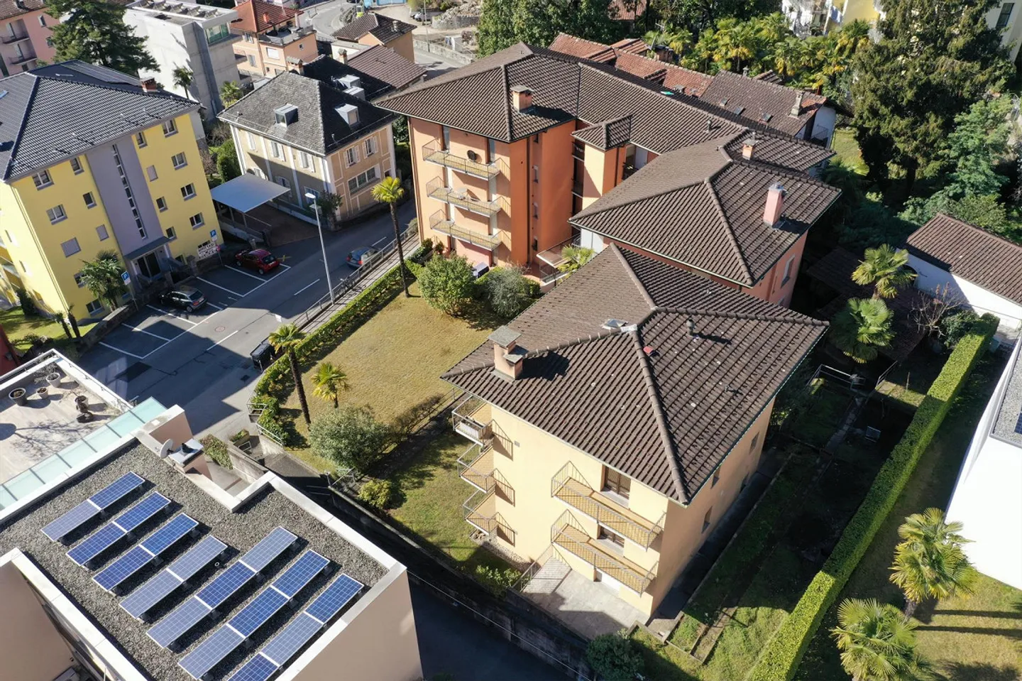 Casa plurifamiliare a Muralto-Locarno con vista parziale sul lago - Foto 3 di 29