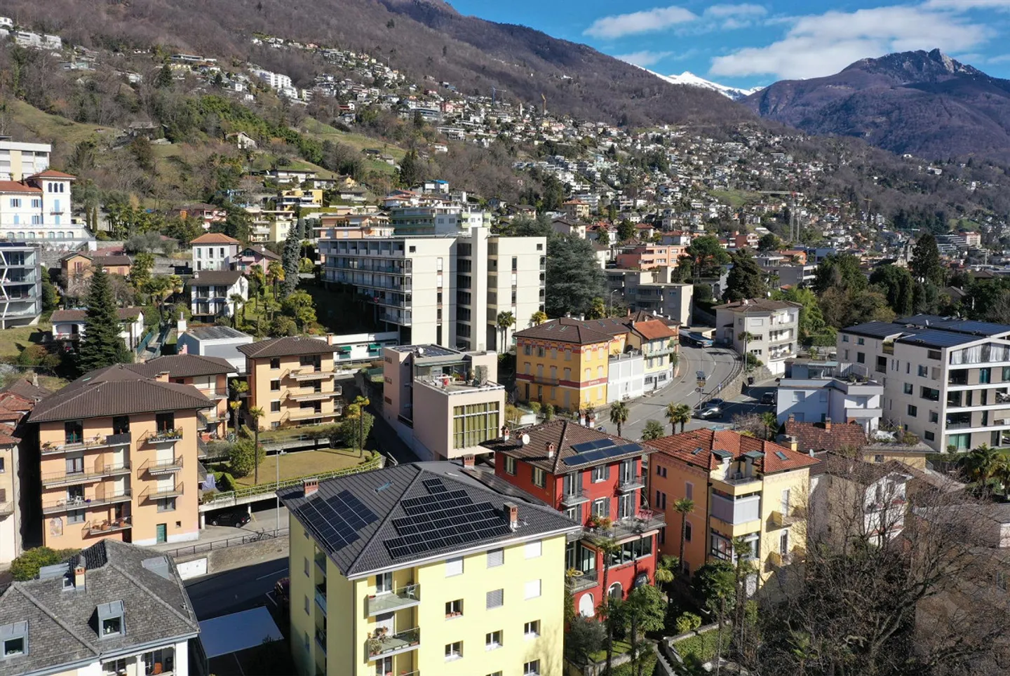 Casa plurifamiliare a Muralto-Locarno con vista parziale sul lago - Foto 4 di 29