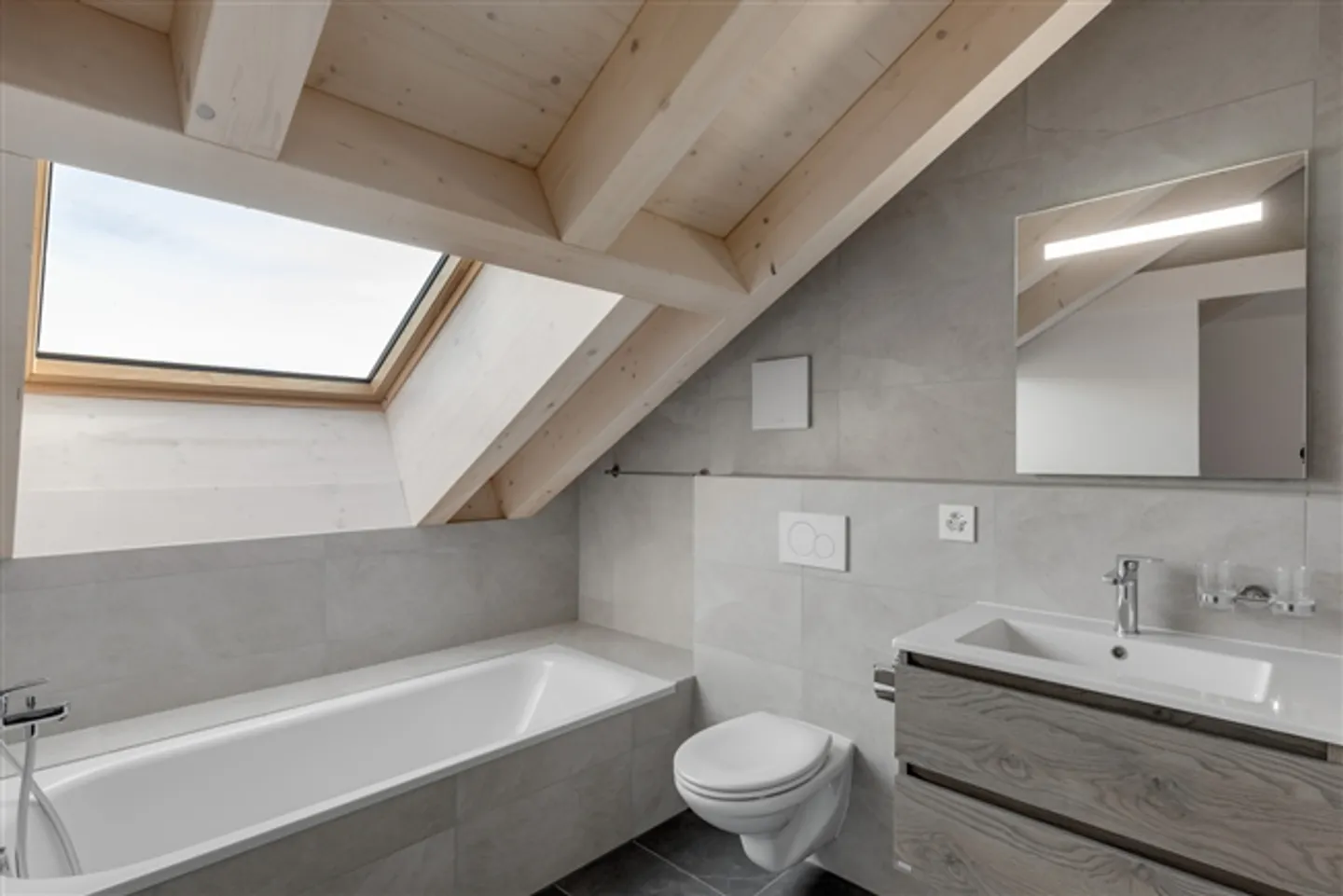 Stilvolles Duplex mit Aussicht - Foto 8 von 8