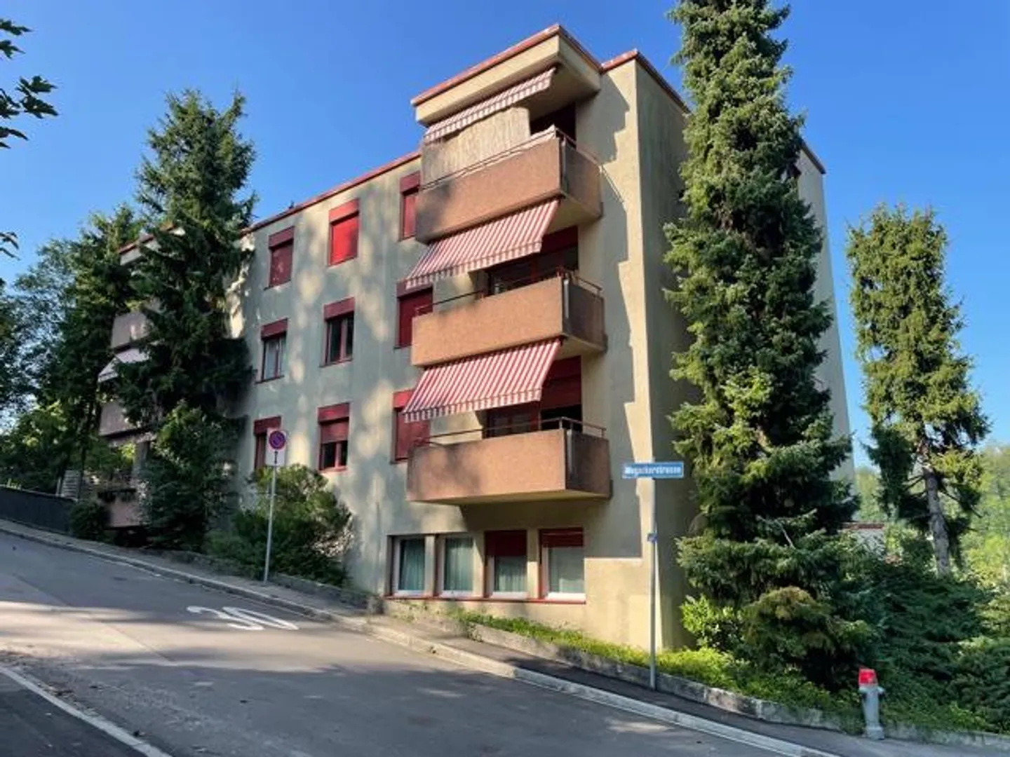 Place de Parking Sécurisée - Photo 1 sur 1