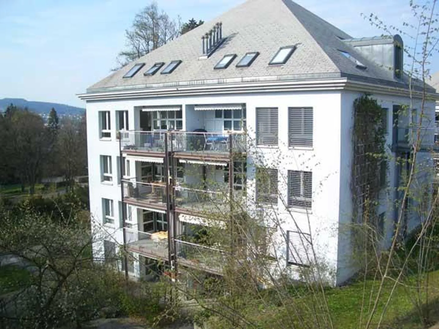Bright 4.5 Room Apartment near City Center - Photo 1 of 16