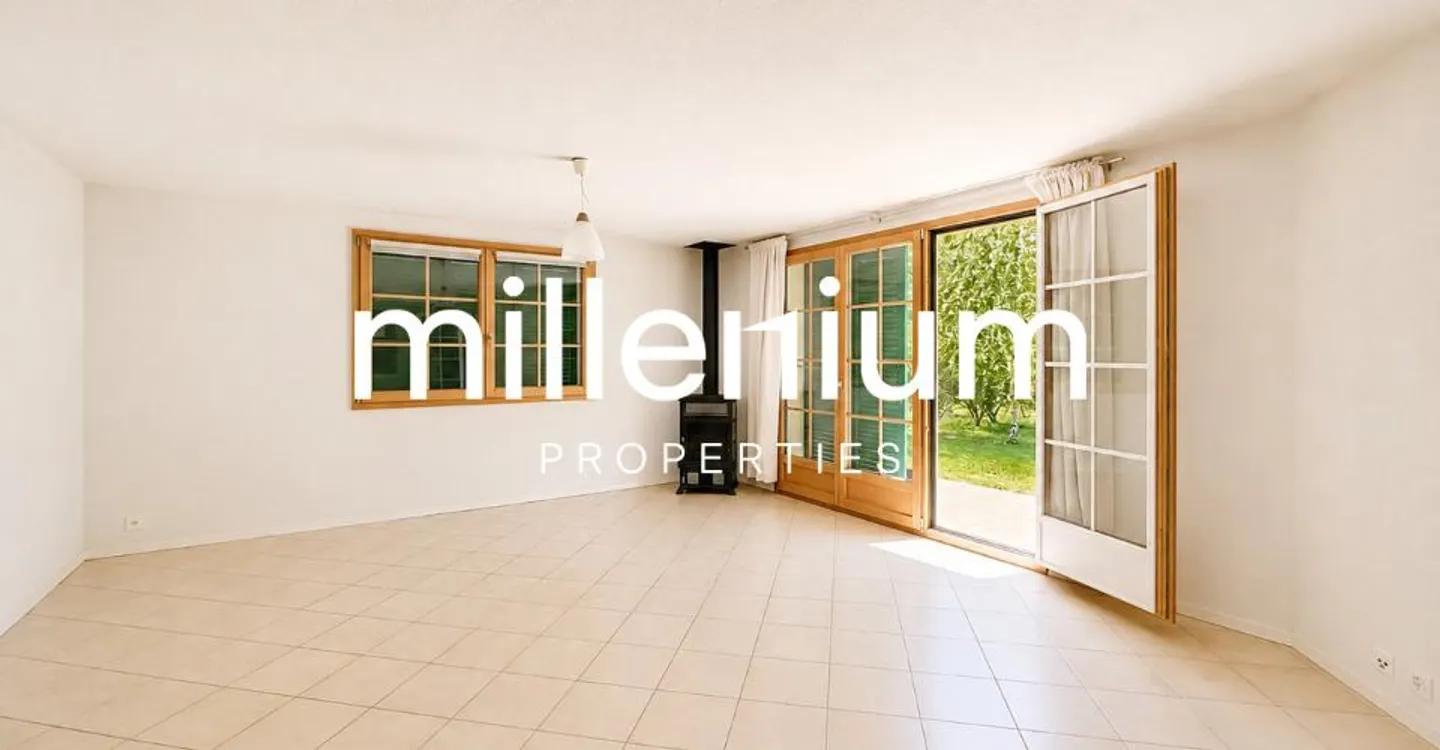 Elegante villa familiare con giardino in una posizione privilegiata a Mies - Foto 2 di 13