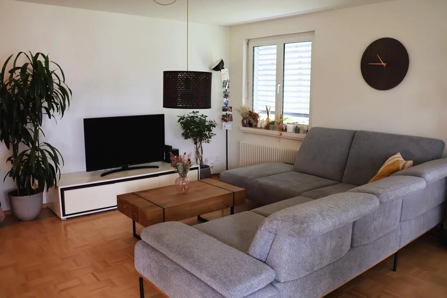 Bright 4.5 Room Apartment near City Center - Photo 2 of 16