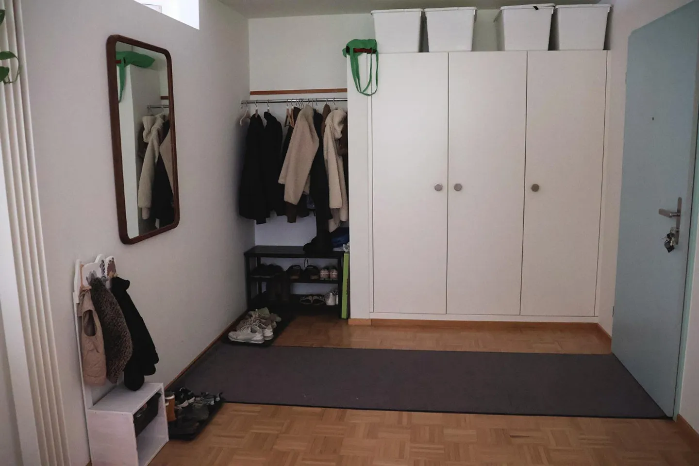 Bright 4.5 Room Apartment near City Center - Photo 6 of 16