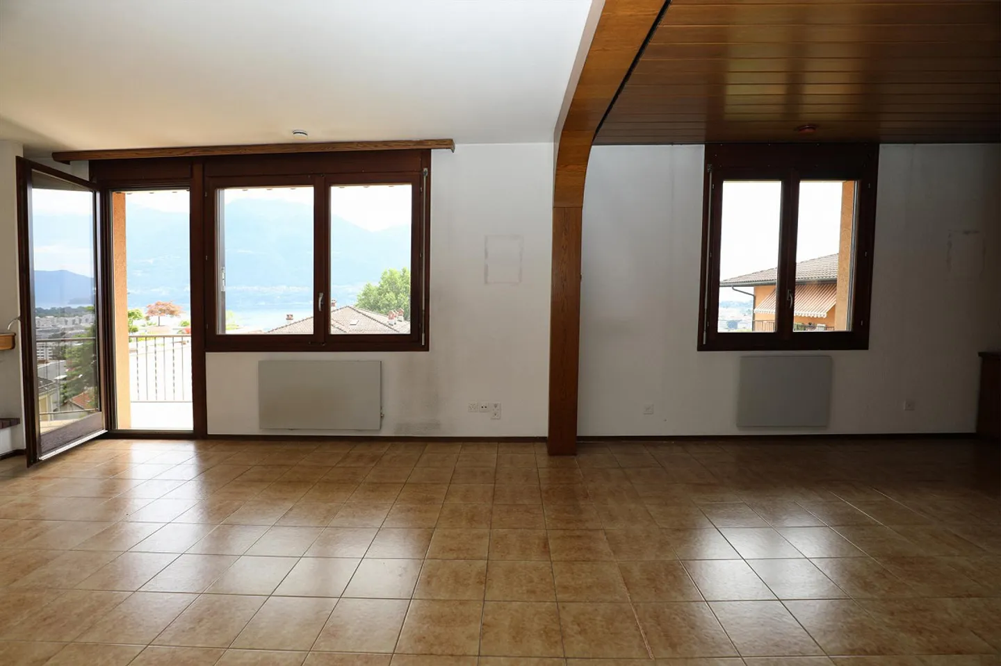 Casa plurifamiliare a Muralto-Locarno con vista parziale sul lago - Foto 15 di 29