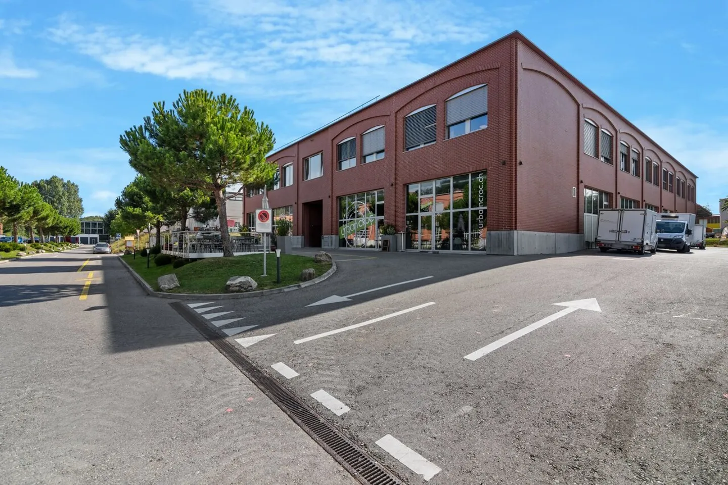 Workshop/storage 230m2 in Puidoux - Close to highway - Photo 6 of 6