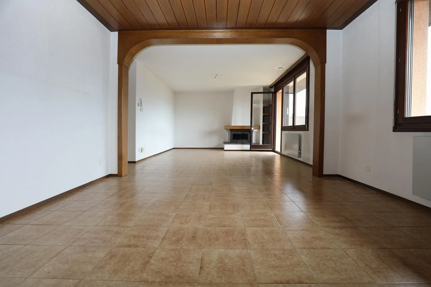 Casa plurifamiliare a Muralto-Locarno con vista parziale sul lago - Foto 17 di 29