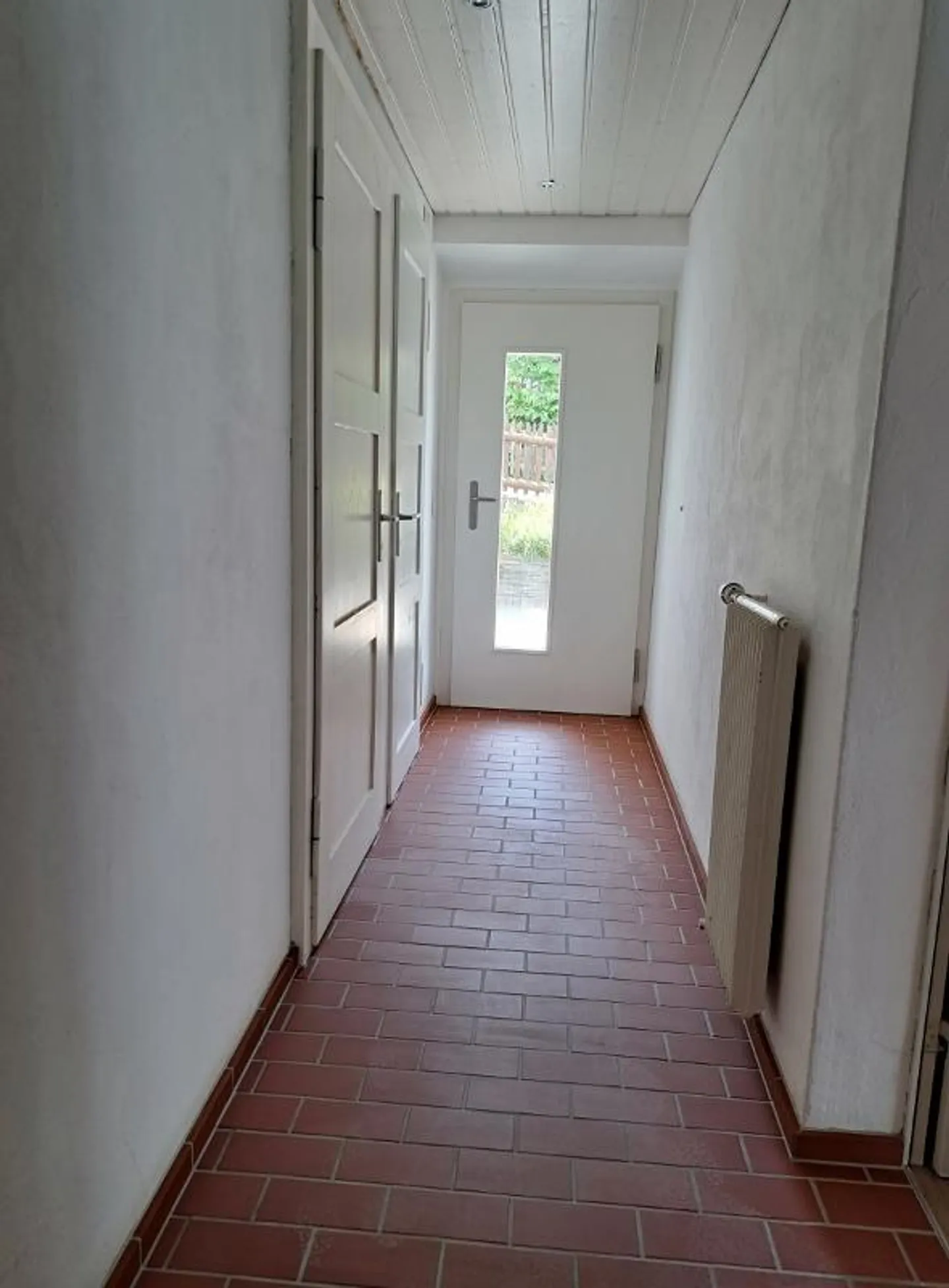 Studio / unmöbliert oder teilmöbliert - Foto 2 von 9