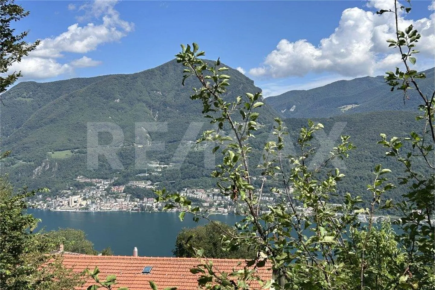 Terrain constructible à Carona avec vue sur le lac - Photo 3 sur 13