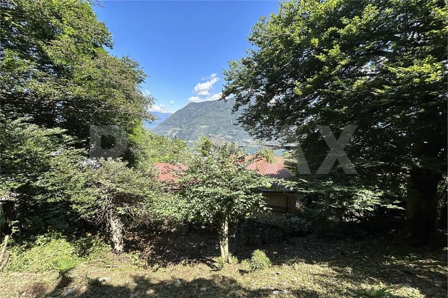 Terrain constructible à Carona avec vue sur le lac - Photo 5 sur 13