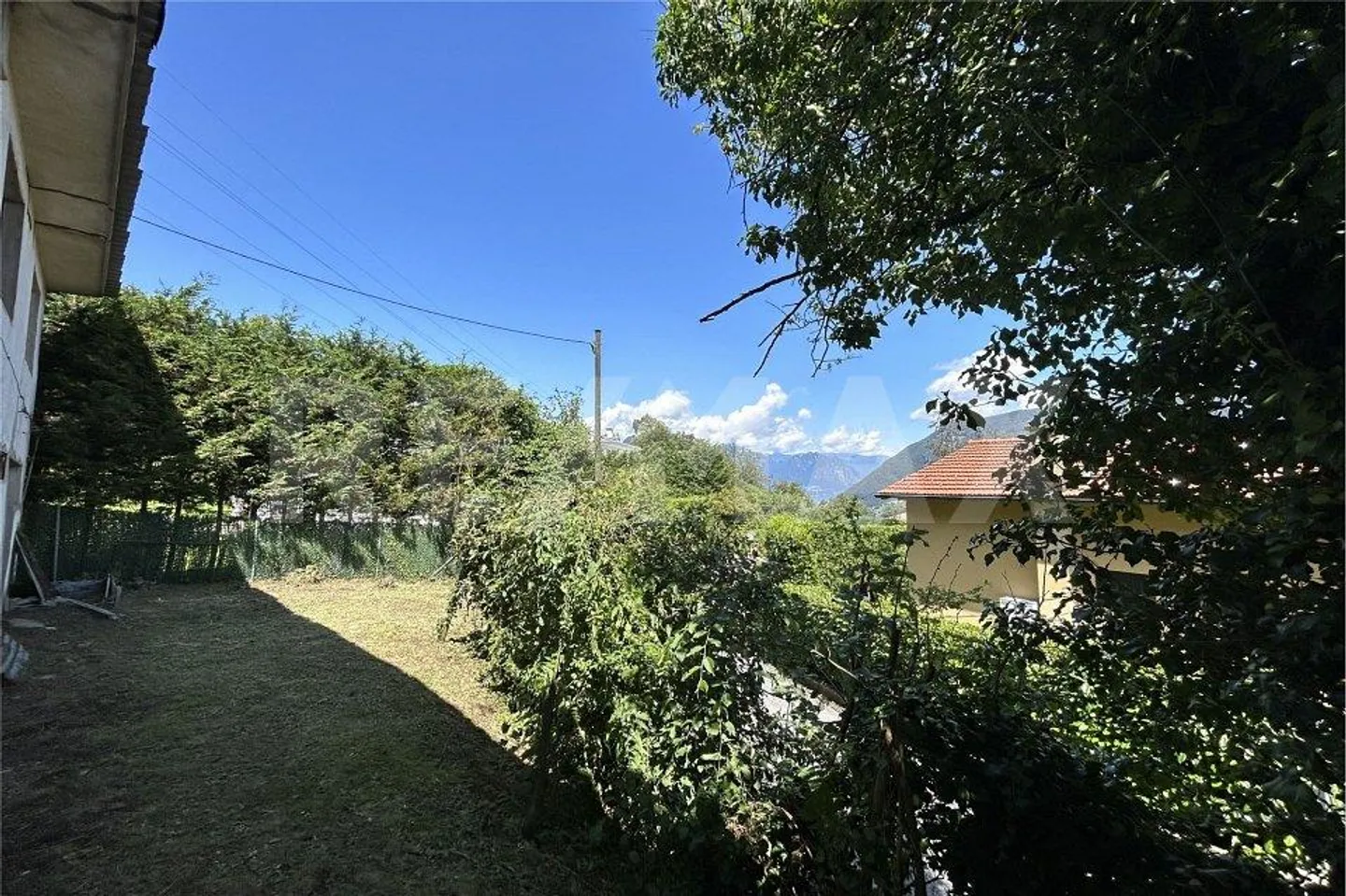 Terrain constructible à Carona avec vue sur le lac - Photo 12 sur 13