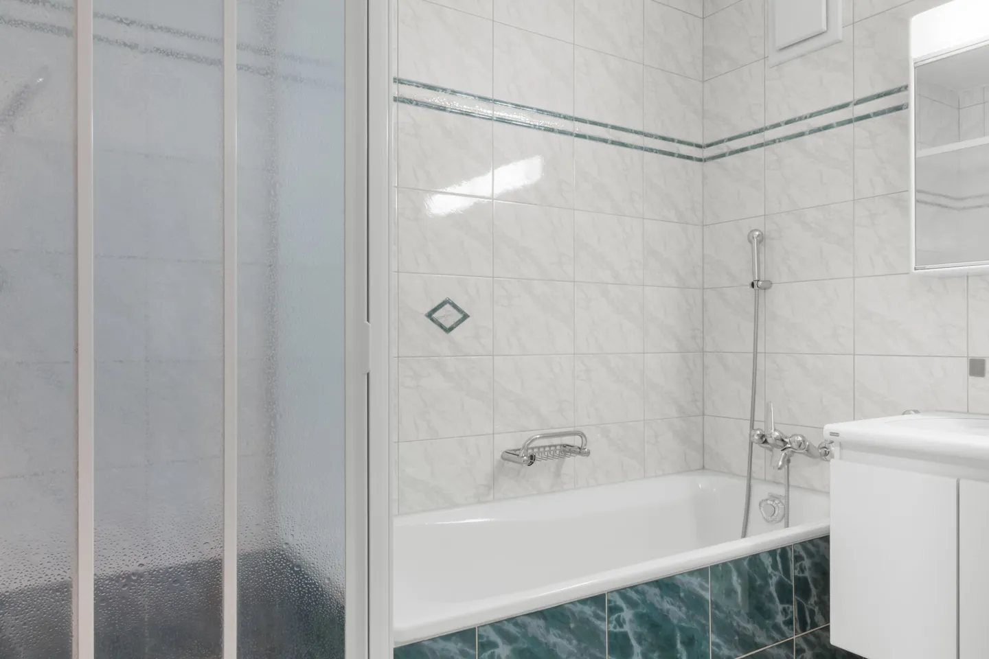 Comfortable 3.5-room apartment with private garden - Photo 11 of 16