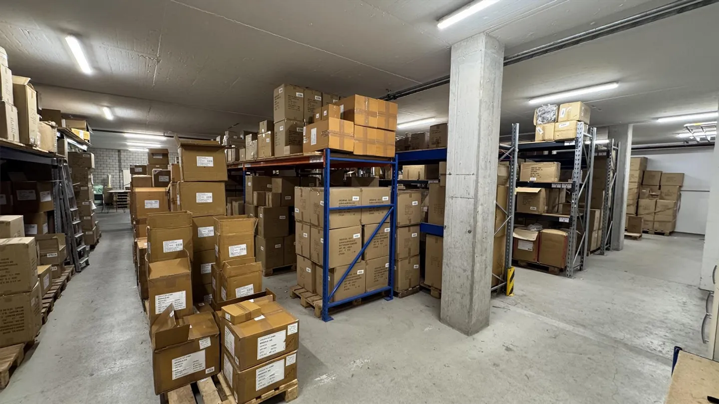 Zentrale Lagerfläche zu vermieten - Foto 4 von 12