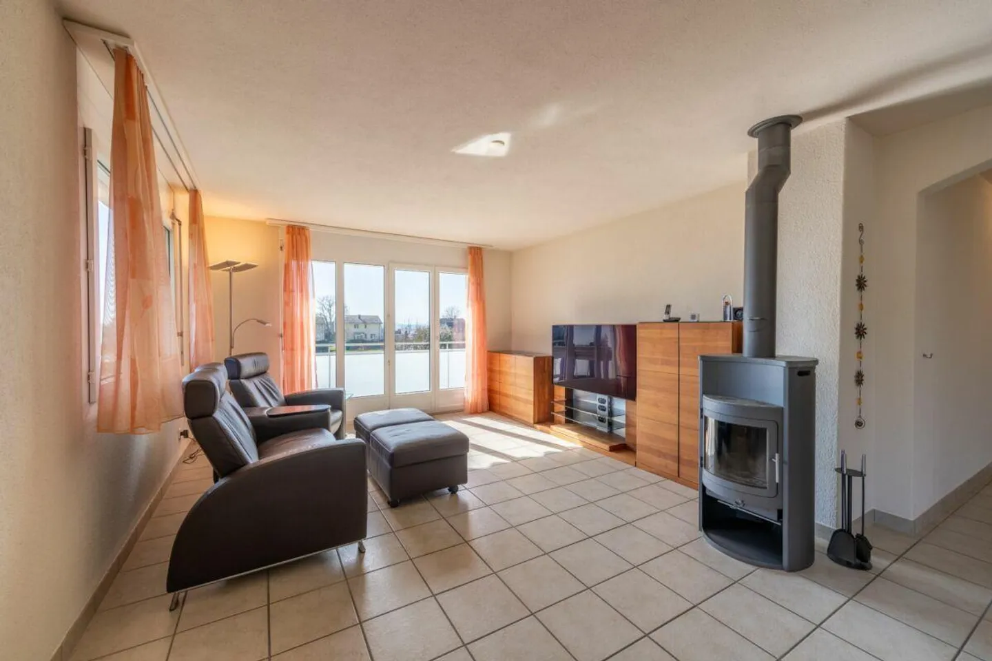 Luce, Spazio, Qualità della Vita - La Tua Nuova Casa in un Ambiente Idilliaco - Foto 2 di 16