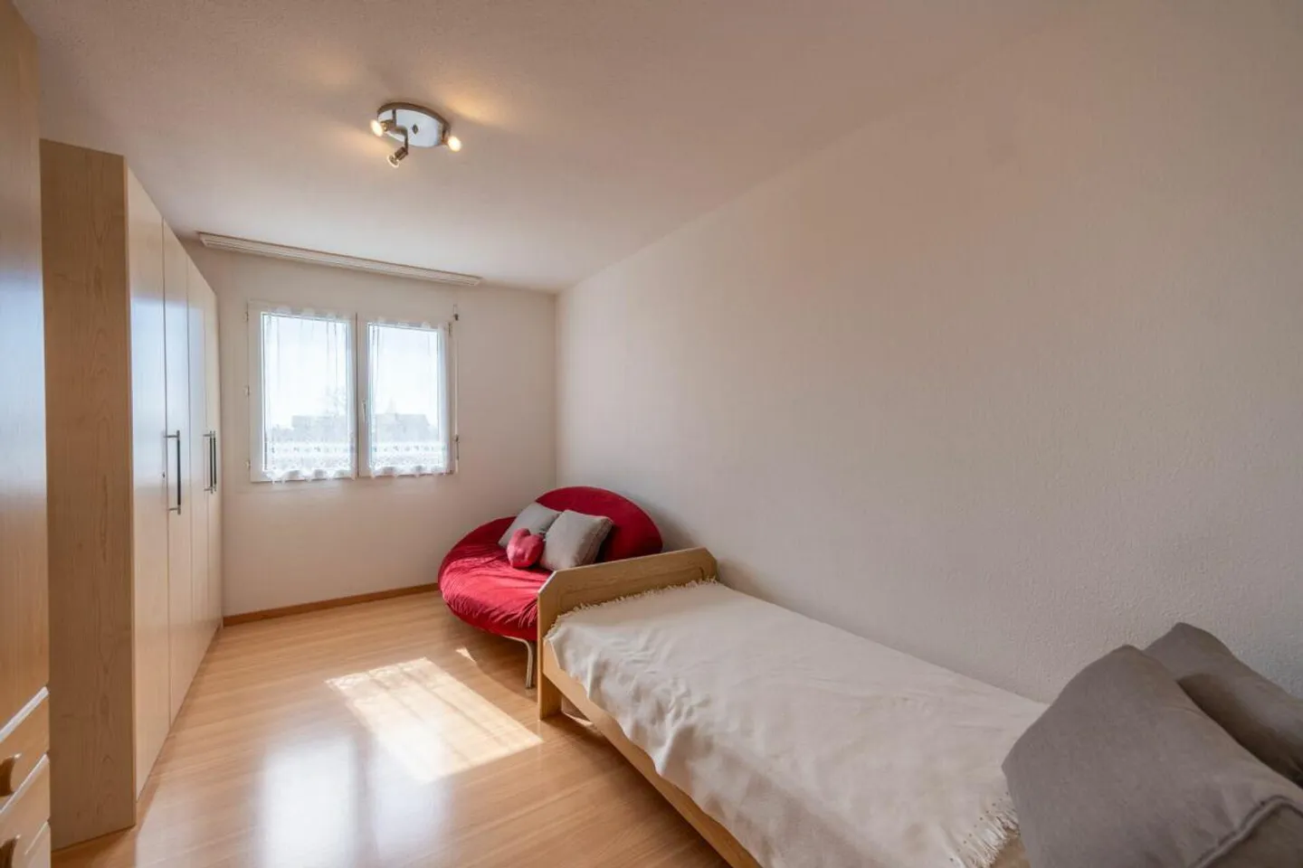 Luce, Spazio, Qualità della Vita - La Tua Nuova Casa in un Ambiente Idilliaco - Foto 8 di 16