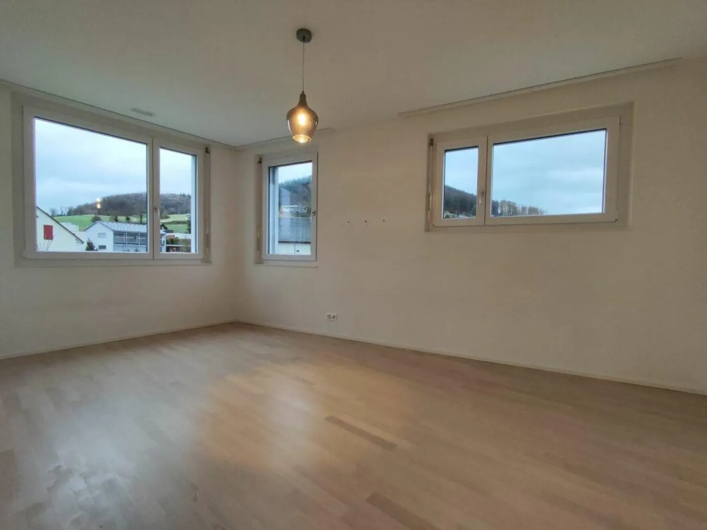 Geräumige Wohnung mit Pool - Foto 10 von 14