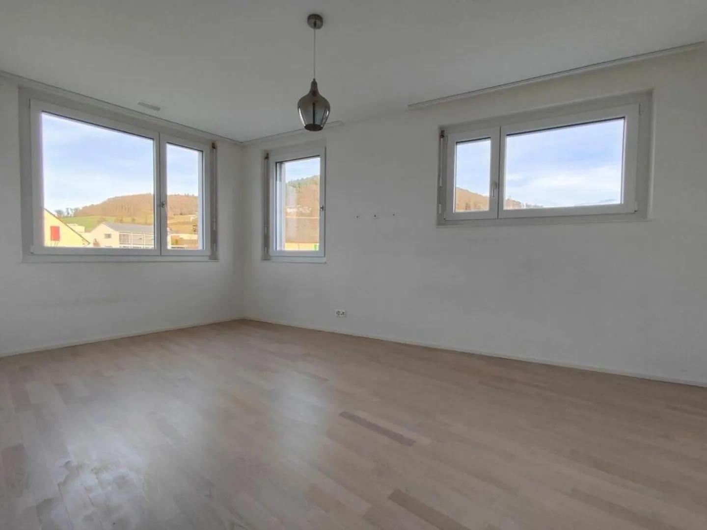 Geräumige Wohnung mit Pool - Foto 6 von 14