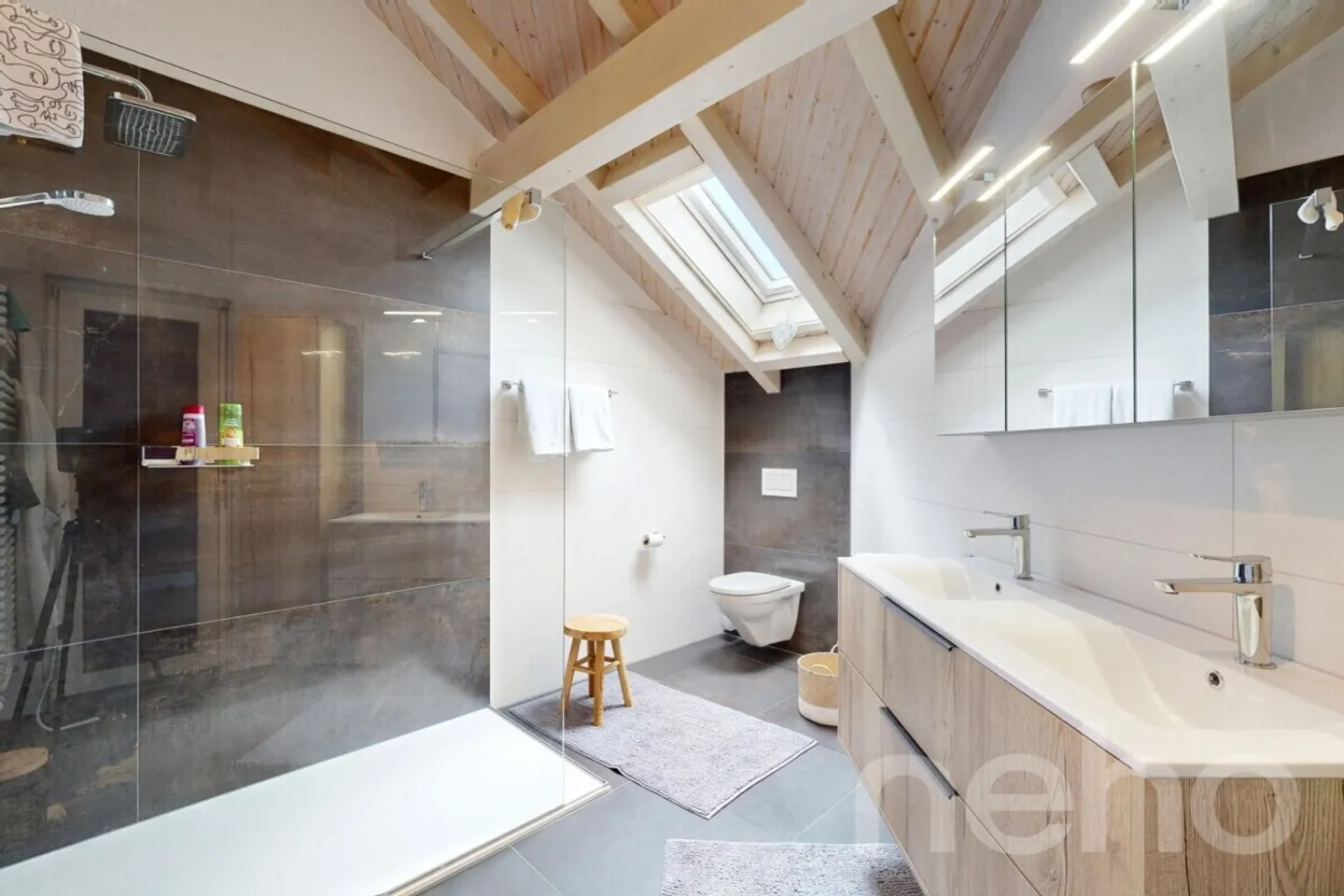 Magnificent 220 m² Villa mit Pool - Foto 9 von 12
