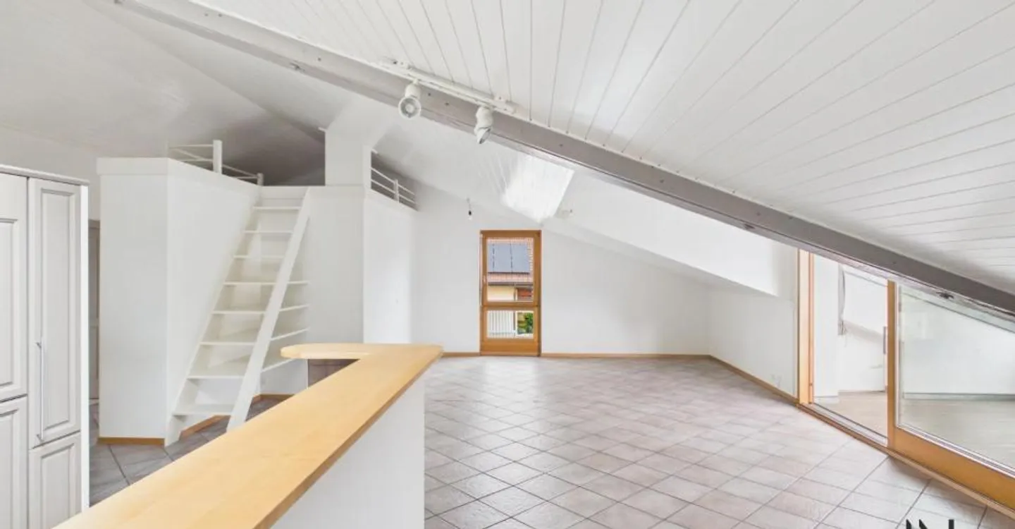 Helles 3,5-Zimmer-Apartment mit Potenzial für 4,5 Zimmer - Foto 7 von 12