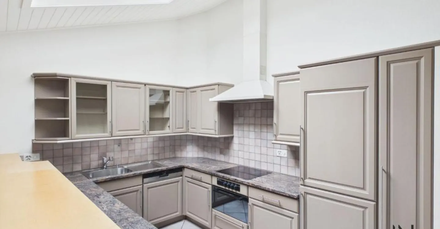 Helles 3,5-Zimmer-Apartment mit Potenzial für 4,5 Zimmer - Foto 9 von 12