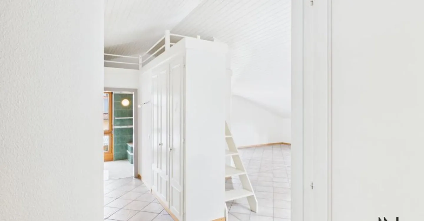 Helles 3,5-Zimmer-Apartment mit Potenzial für 4,5 Zimmer - Foto 10 von 12